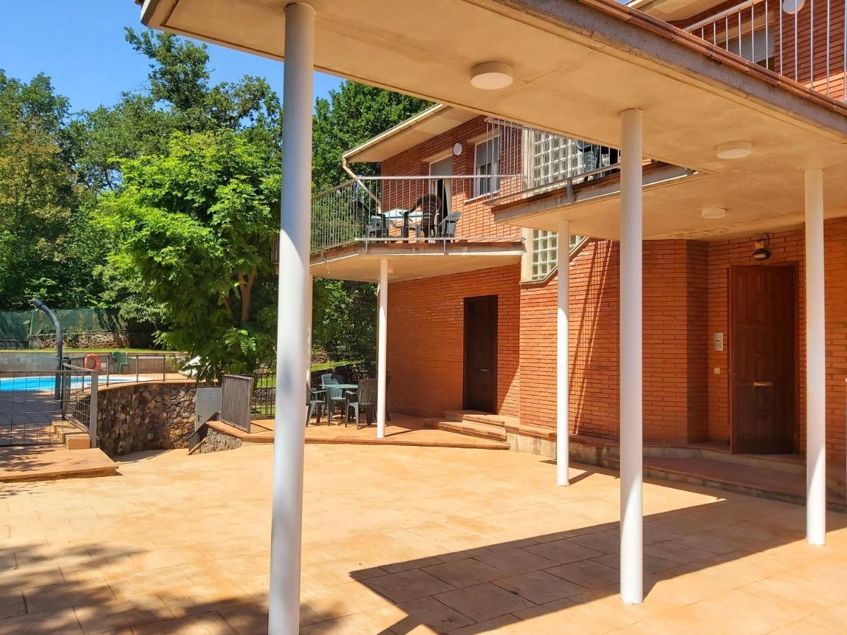 Apartamentos La Francesa Santa Pau Exterior photo