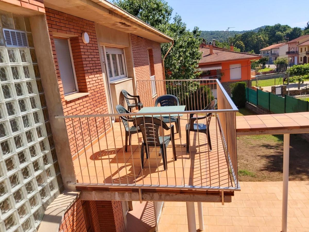 Apartamentos La Francesa Santa Pau Exterior photo