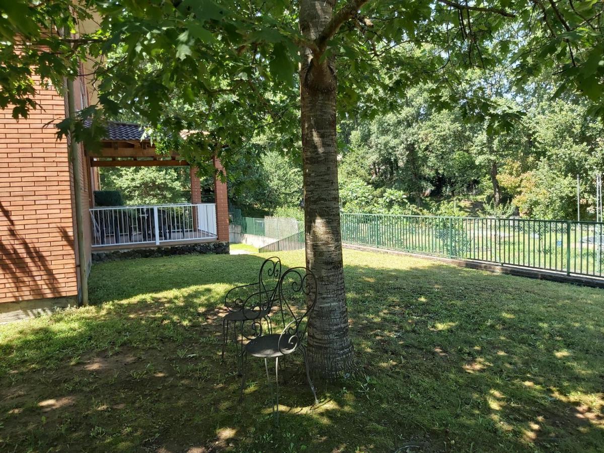 Apartamentos La Francesa Santa Pau Exterior photo