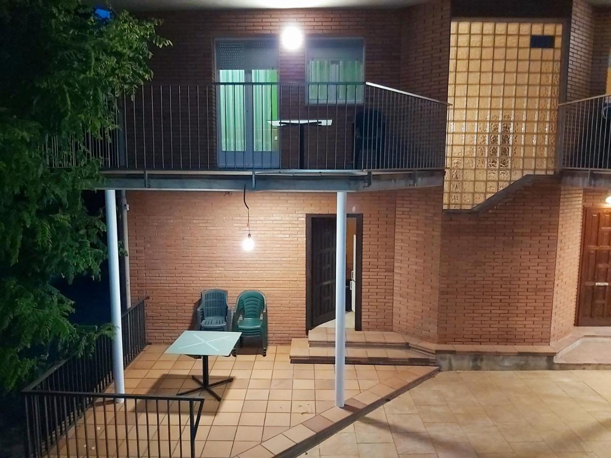 Apartamentos La Francesa Santa Pau Exterior photo
