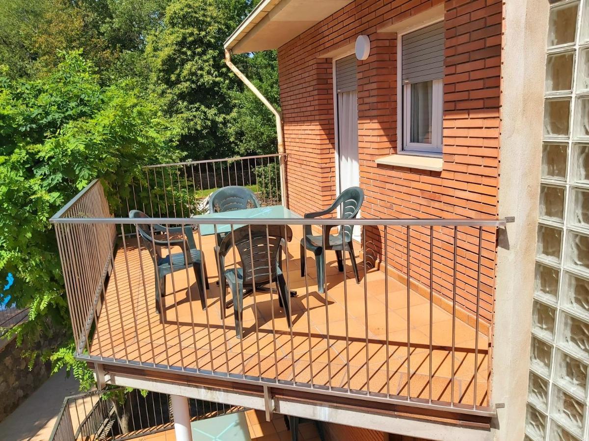 Apartamentos La Francesa Santa Pau Exterior photo